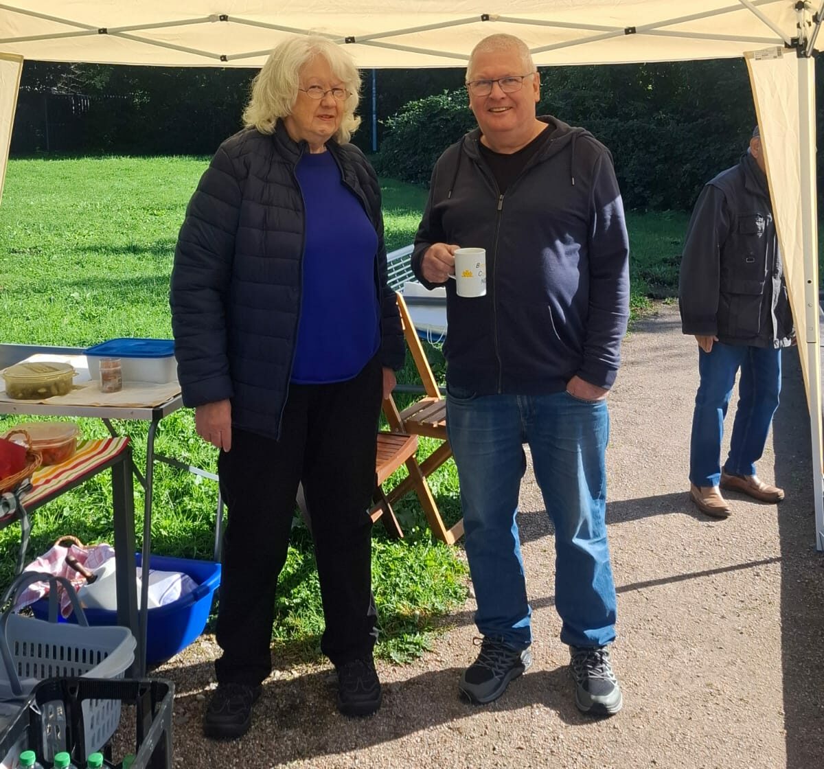 Christine König und Klaus Hoffmann freuen sich über die rege Beteiligung beim Boule