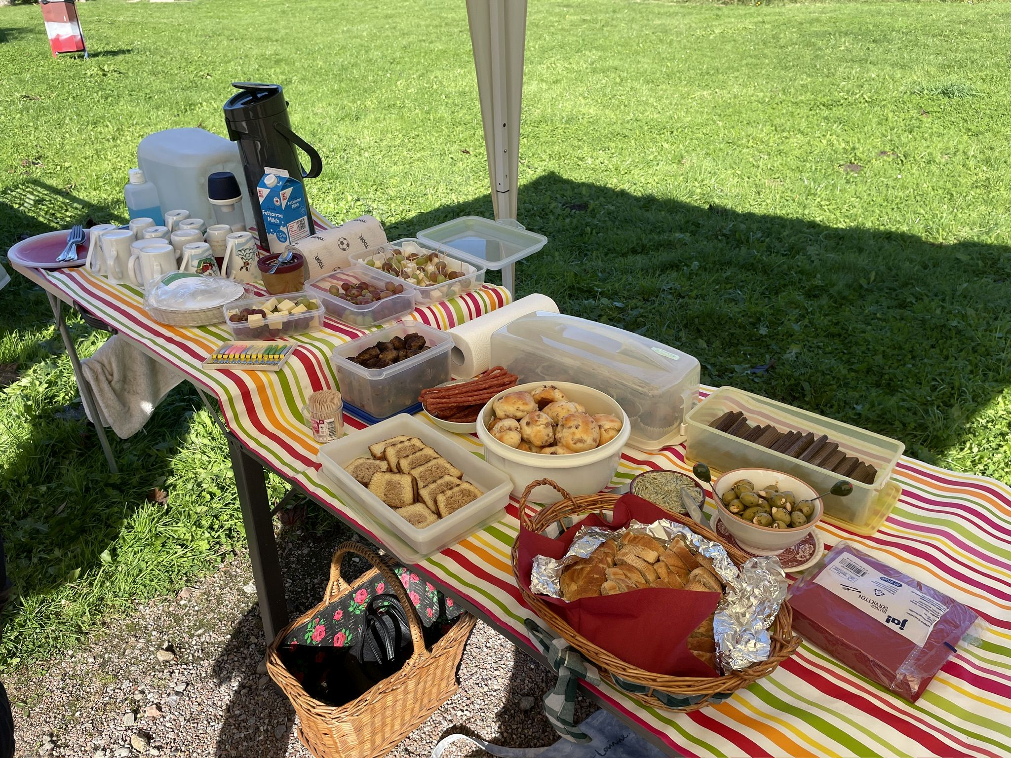 Reichhaltiges Buffet zum 1. Jahrestag der Boule-Bahn Barsbüttel